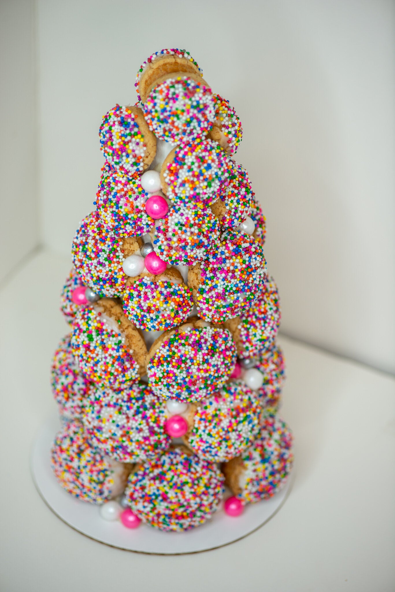 Vanilla Sprinkle Cream Puff Tree – Creme Cream Puffs